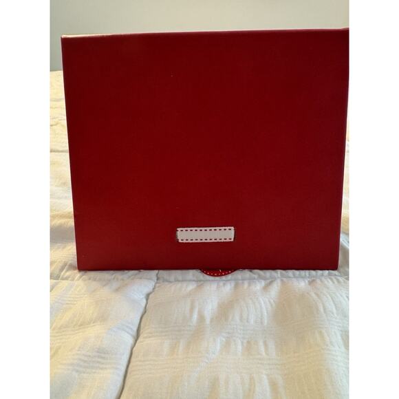 Hallmark Red Picture Frame Bow Coquette Valentine's Holiday Standing 4 x 6 in - Picture 3 of 8